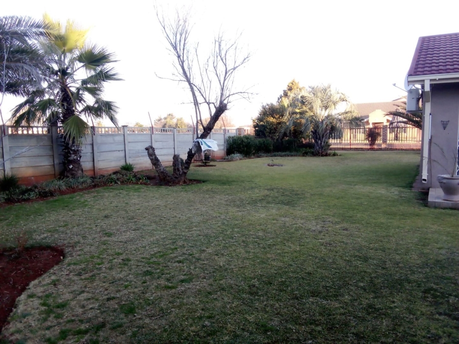 4 Bedroom Property for Sale in Petrusburg Free State